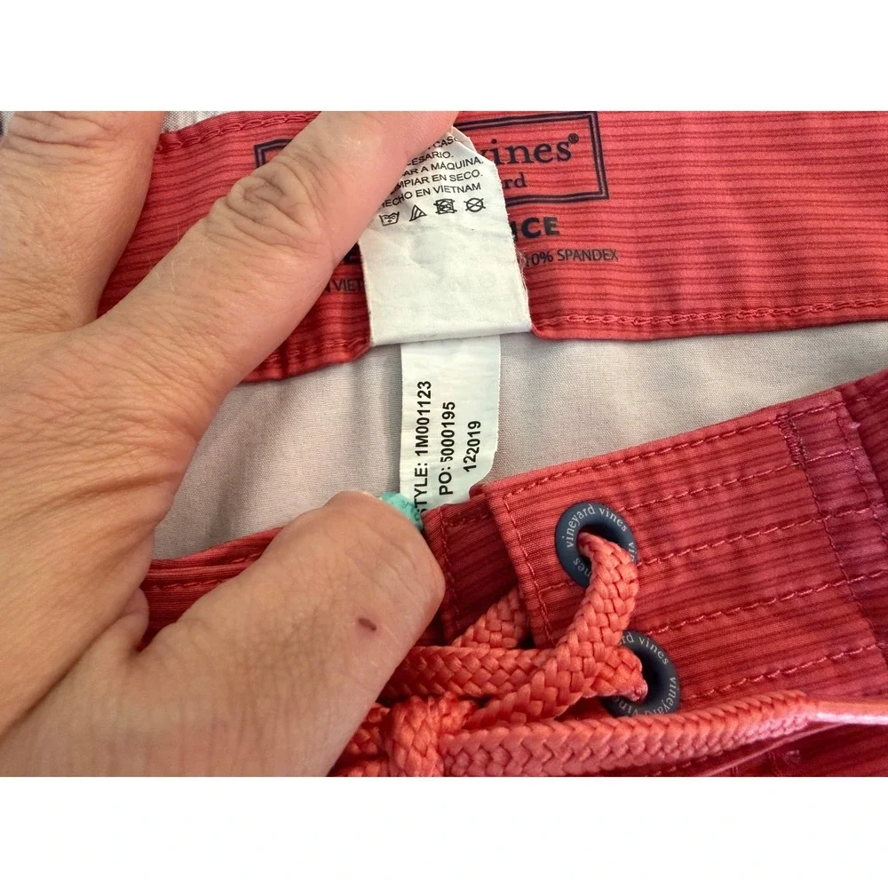 Vineyard Vines Mens Performance Board Shorts Red Navy Striped Swim Trunks 33